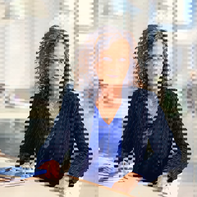 Text Image Executives (4) 1280X1280px Squooshed